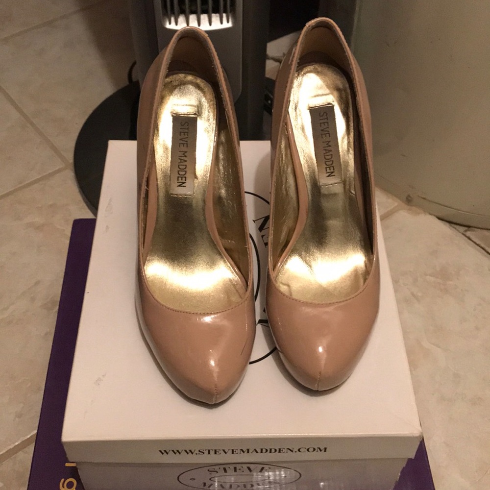 Steve Madden Nude Heels